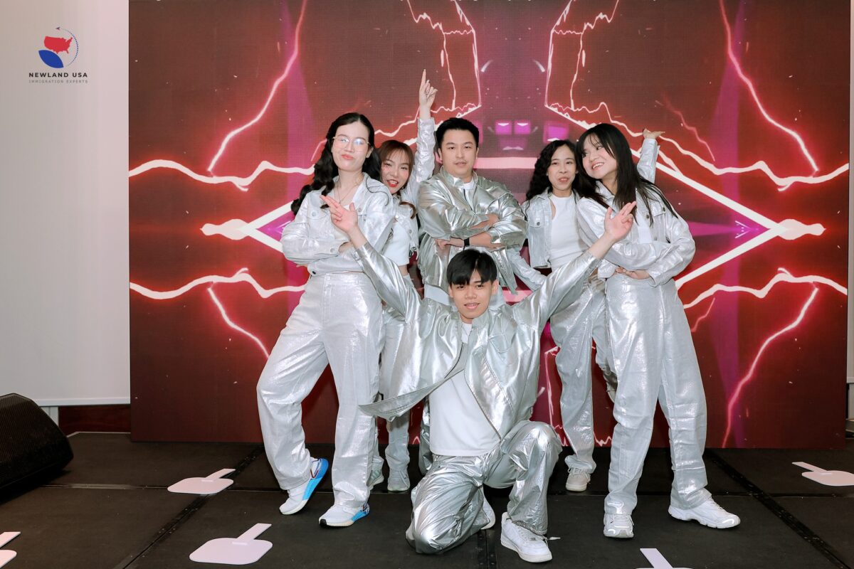 TƯNG BỪNG ĐÊM TIỆC YEAR END PARTY 2024 “NEWLAND USA – INTO THE FUTURE - CÙNG KIẾN TẠO TƯƠNG LAI”