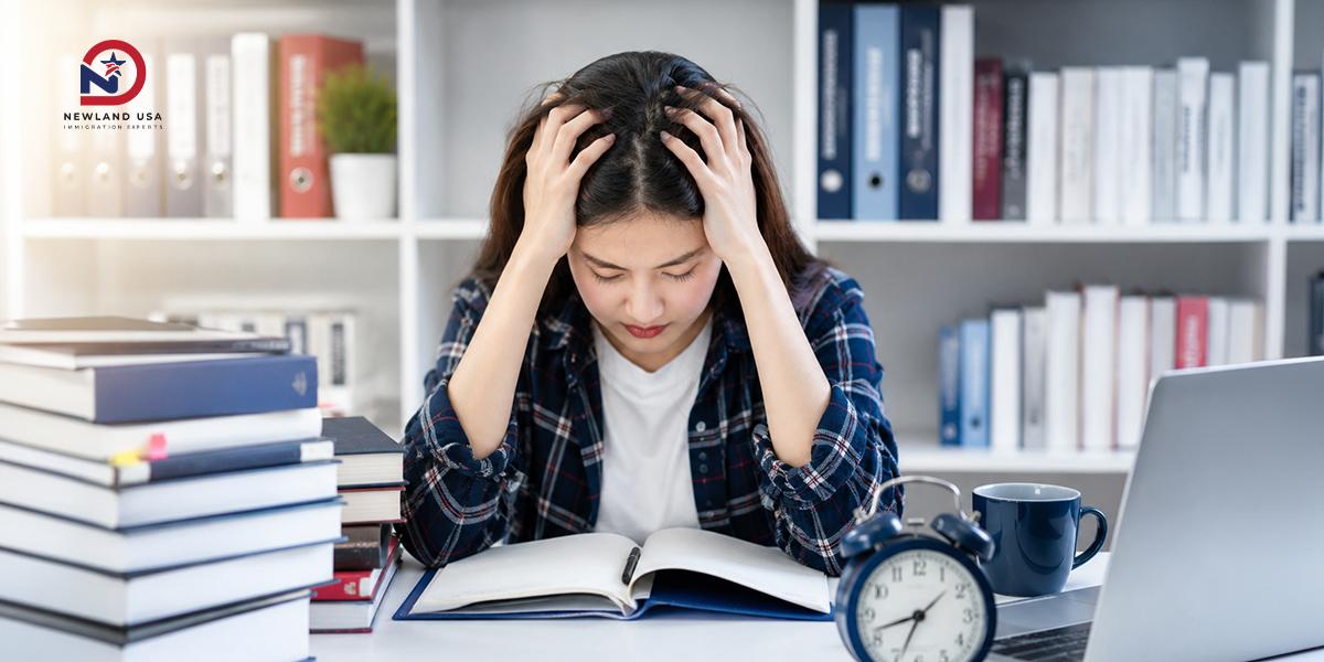 Du học sinh Mỹ đổi Visa H1B sang Thẻ Xanh: Hành trình ngày càng gian nan năm 2026?