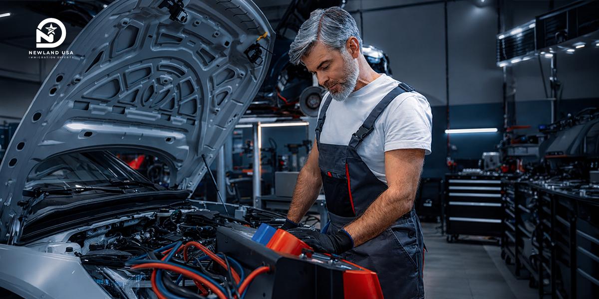 Kỹ thuật viên xe điện tại Mỹ: Các kỹ năng "vàng" giúp thợ ô tô Việt đón đầu xu hướng EV 2026